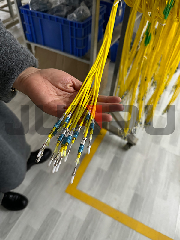 6_SCUPC_LSZH_FIBER_OPTICAL_PATCH_CORD_3.0MM.jpg 6_SCUPC_LSZH_FIBER_OPTICAL_PATCH_CORD_3.0MM.jpg