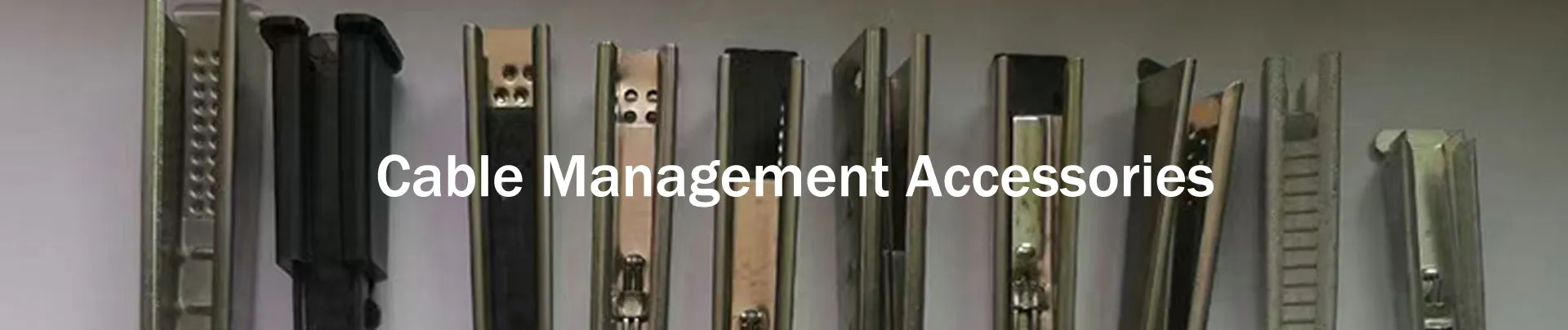 Accesorii pentru managementul cablurilor