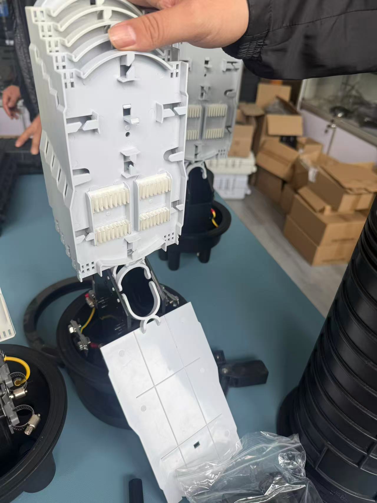 how-to-choose-the-right-type-fiber-optic-dome-closure-1.jpg